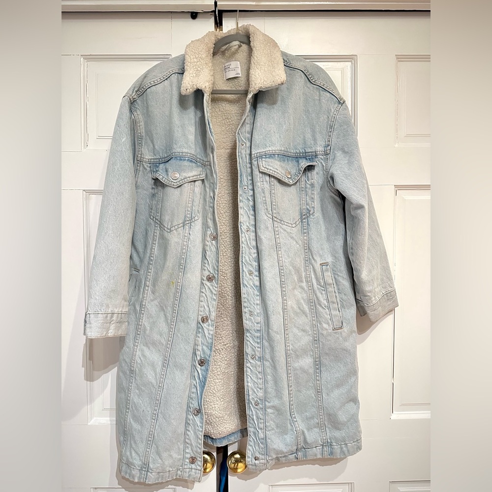 Bershka Light Blue Denim Trench Jacket with Cream Sherpa